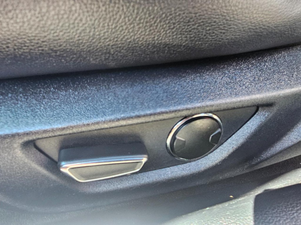 2016 Ford Mustang Image 28