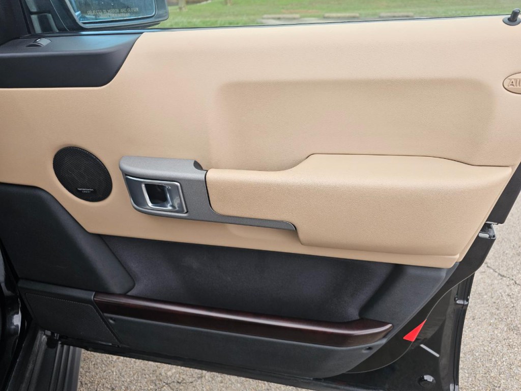 2004 Land Rover Range Rover Image 17