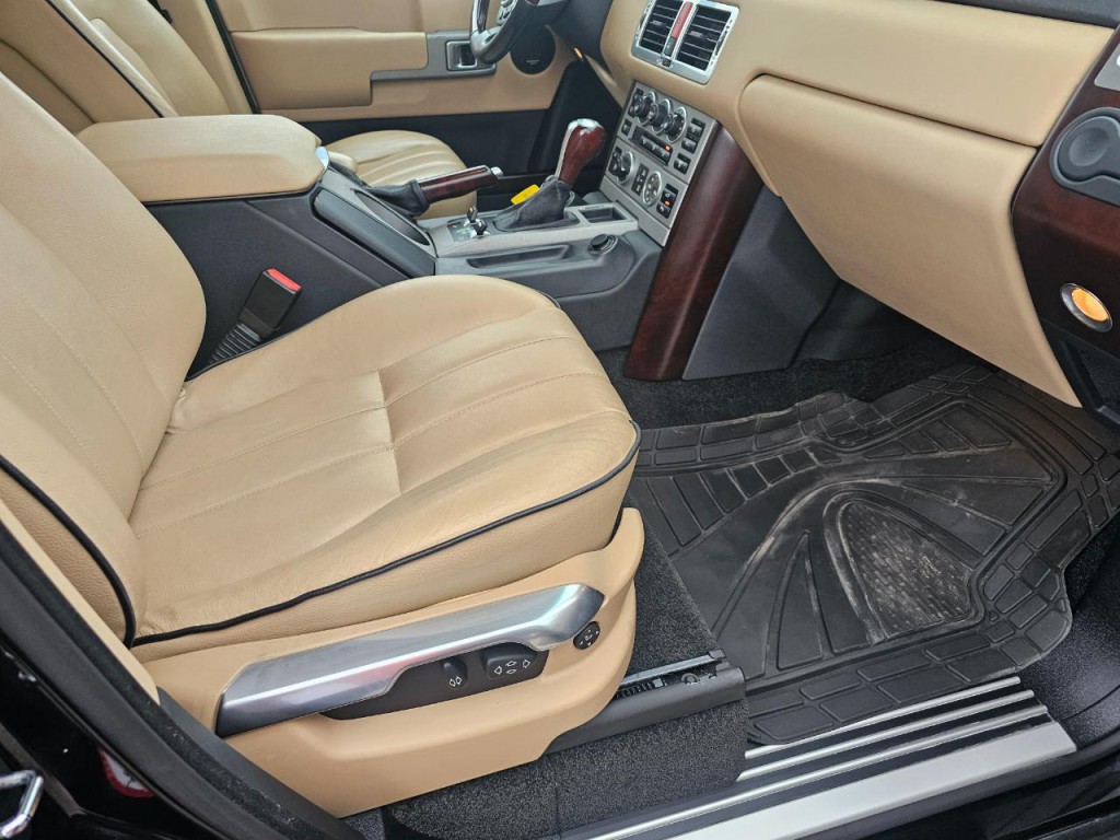 2004 Land Rover Range Rover Image 18