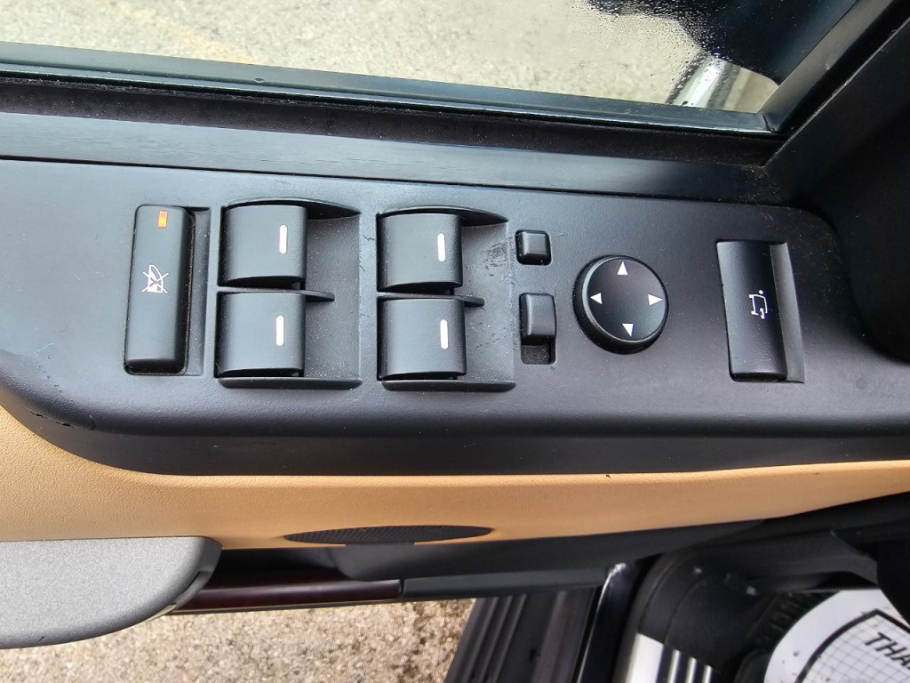 2004 Land Rover Range Rover Image 29