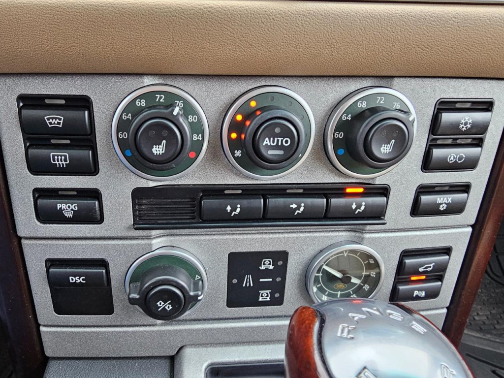 2004 Land Rover Range Rover Image 39