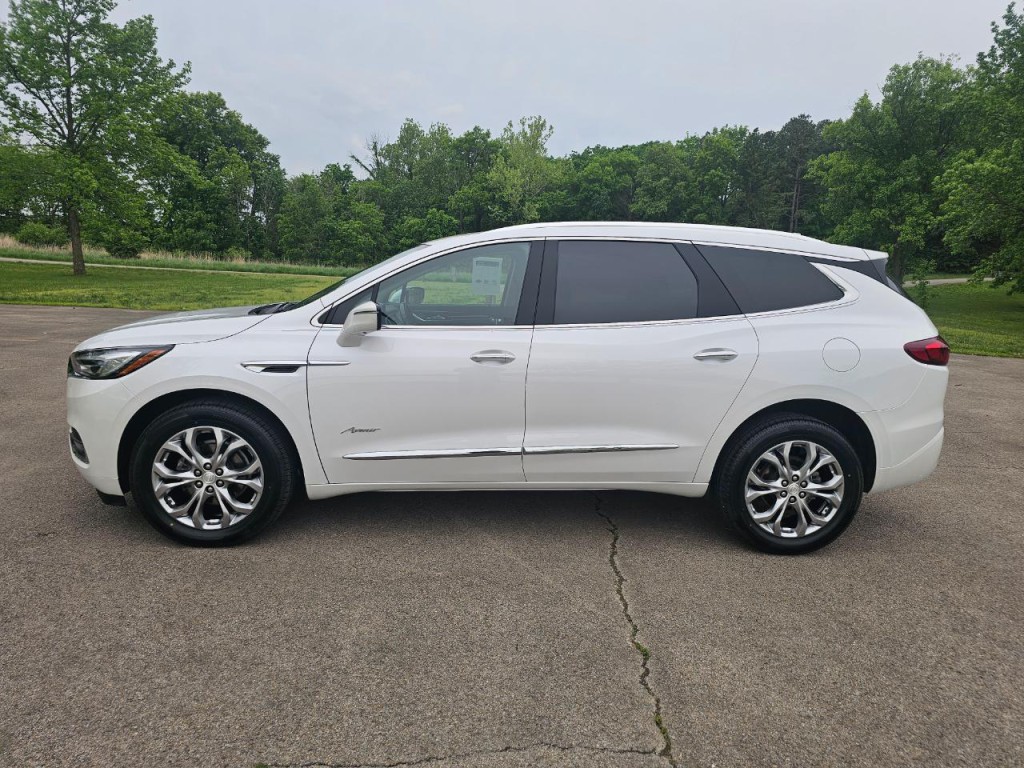 2021 Buick Enclave Image 10