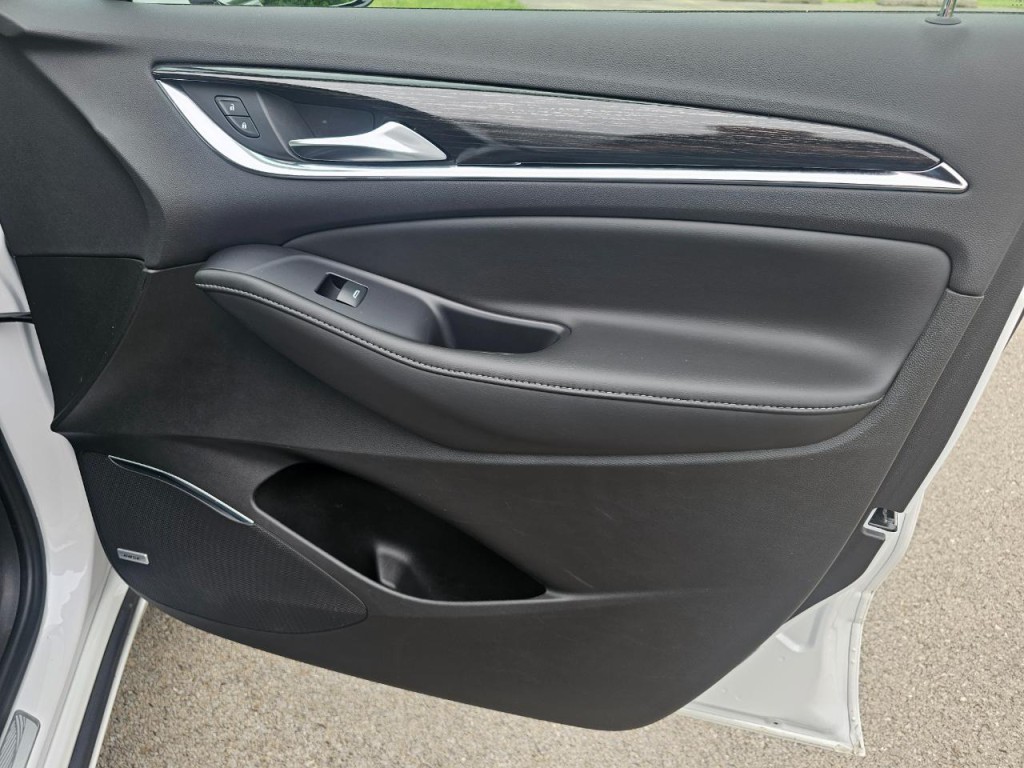 2021 Buick Enclave Image 18