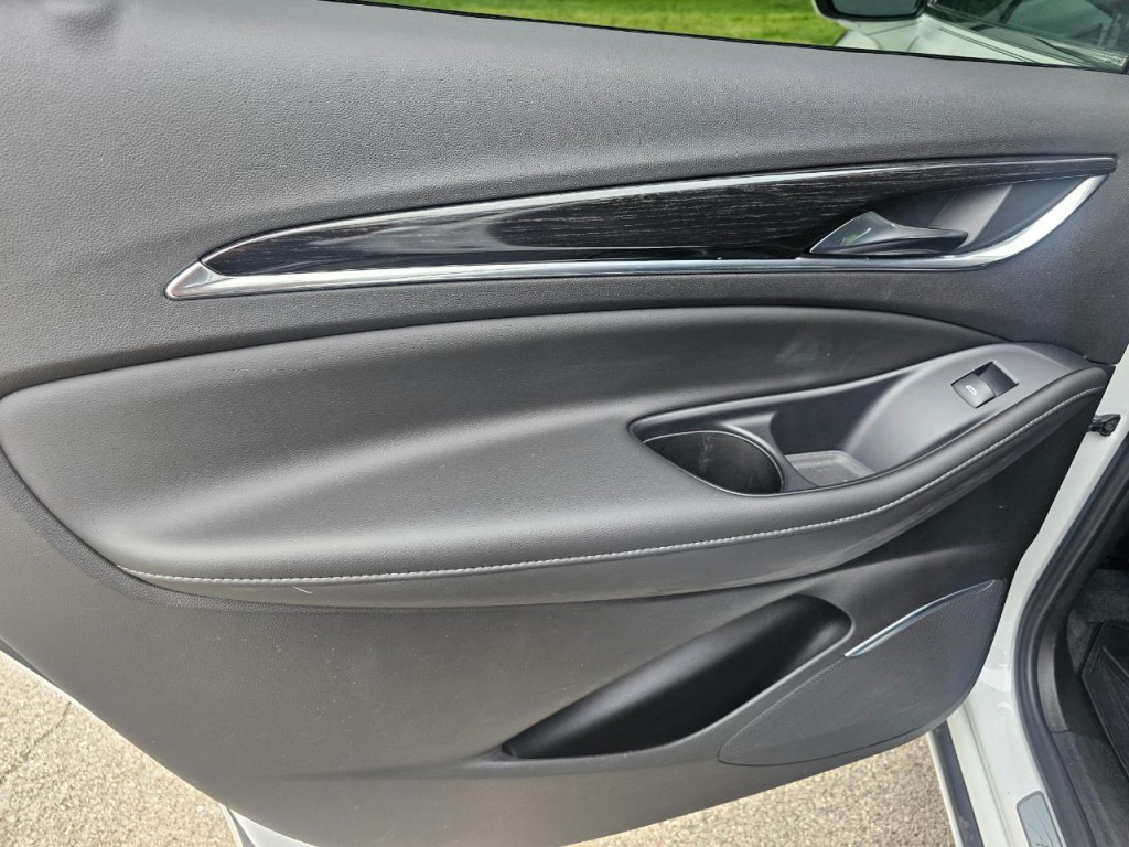 2021 Buick Enclave Image 30