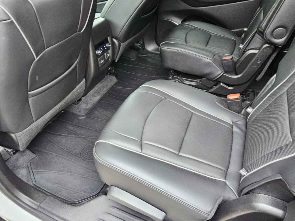 2021 Buick Enclave Image 31