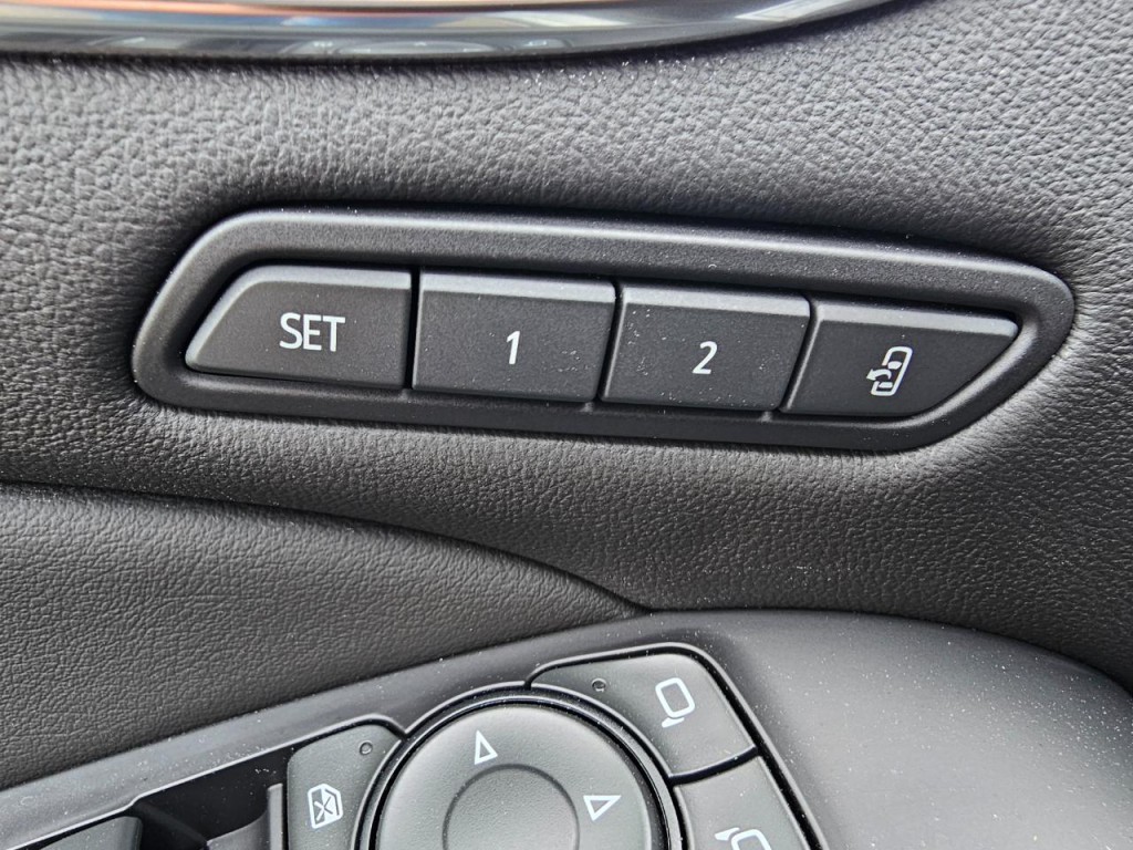 2021 Buick Enclave Image 39