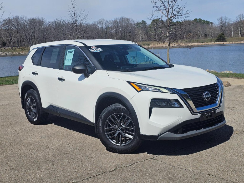 2023 Nissan Rogue Image 2