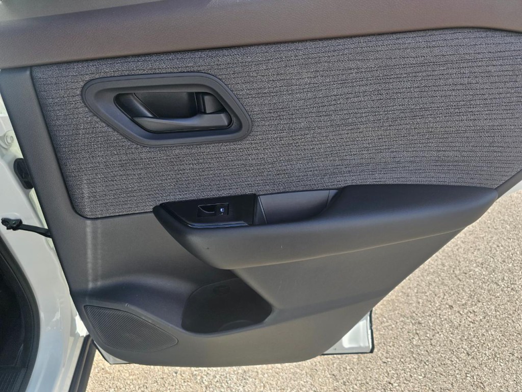 2023 Nissan Rogue Image 18