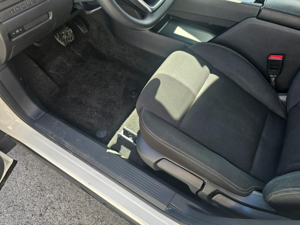 2023 Nissan Rogue Image 25