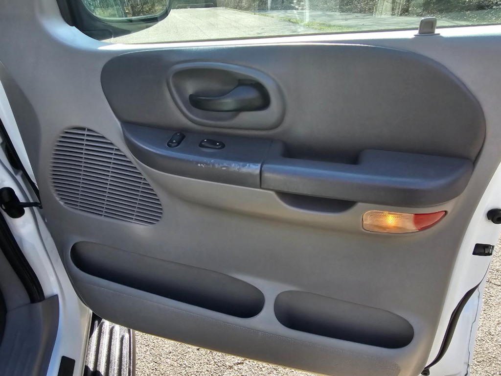 2001 Ford F-150 Image 17