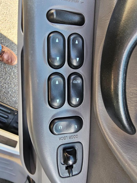 2001 Ford F-150 Image 29