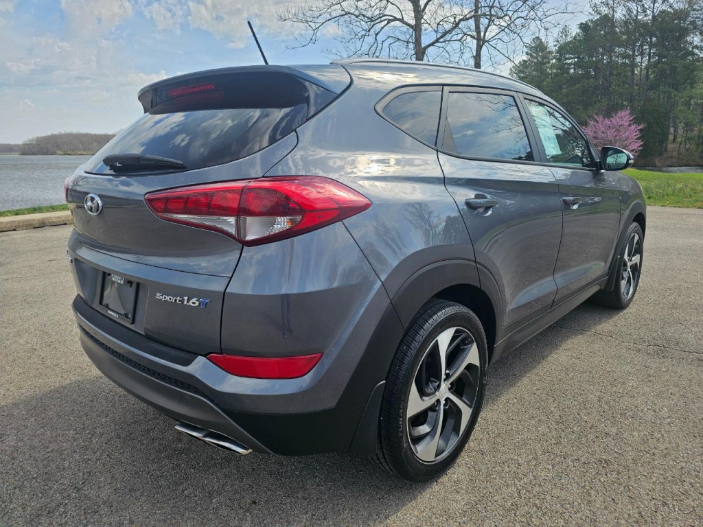 2016 Hyundai Tucson Image 6