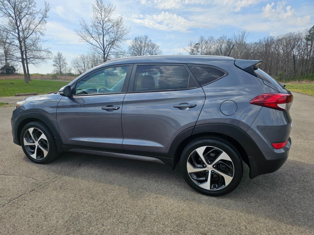 2016 Hyundai Tucson Image 9