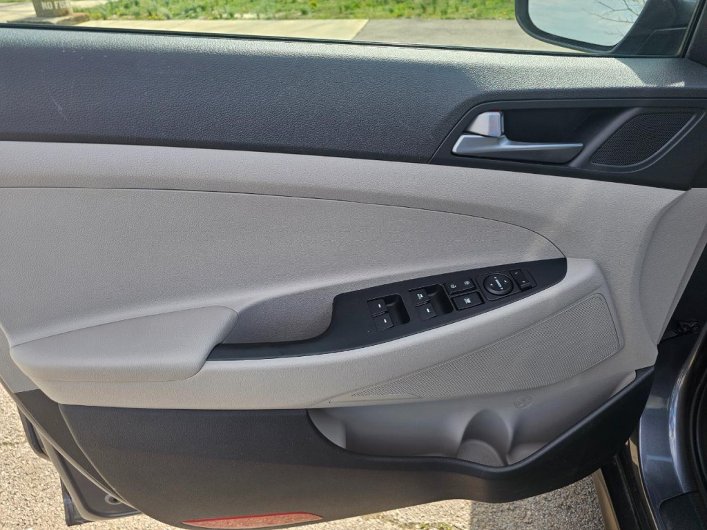 2016 Hyundai Tucson Image 23