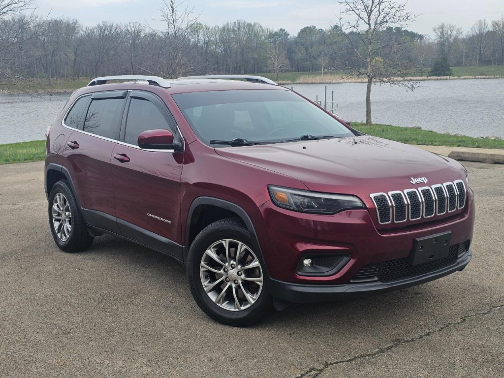 2019 Jeep Cherokee Image 2