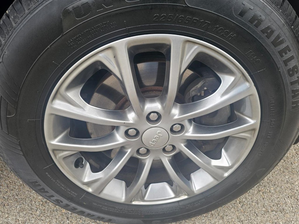 2019 Jeep Cherokee Image 15