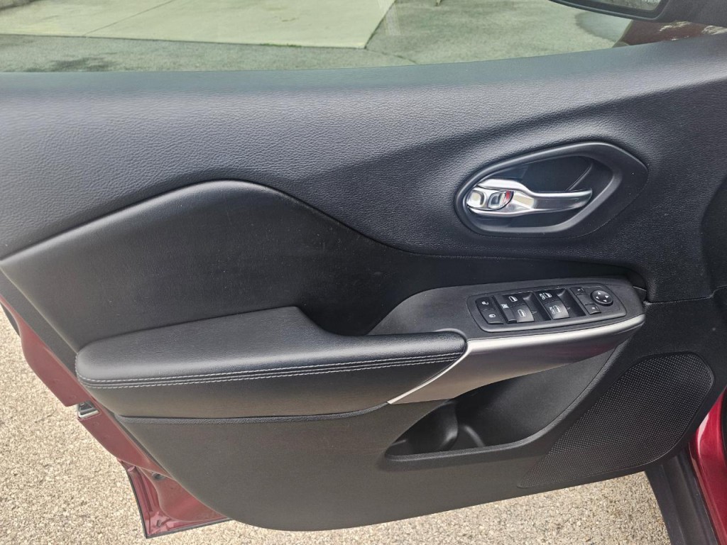 2019 Jeep Cherokee Image 26