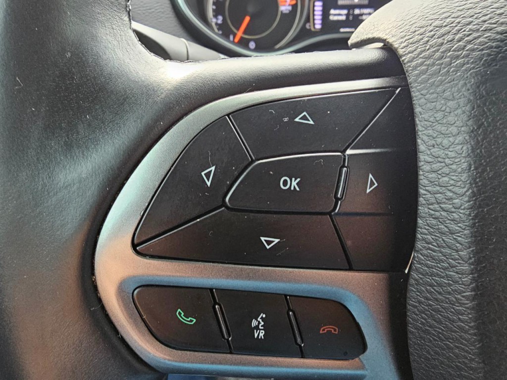 2019 Jeep Cherokee Image 36