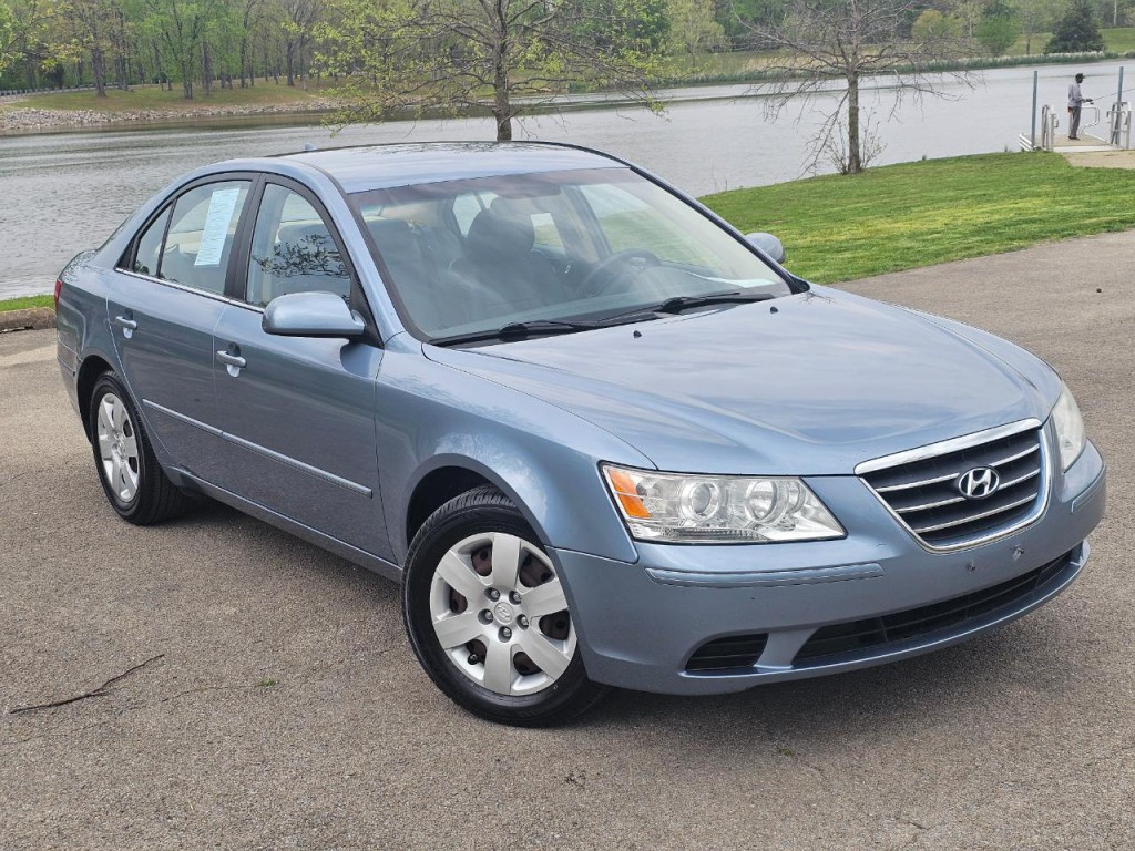 2009 Hyundai Sonata Image 2