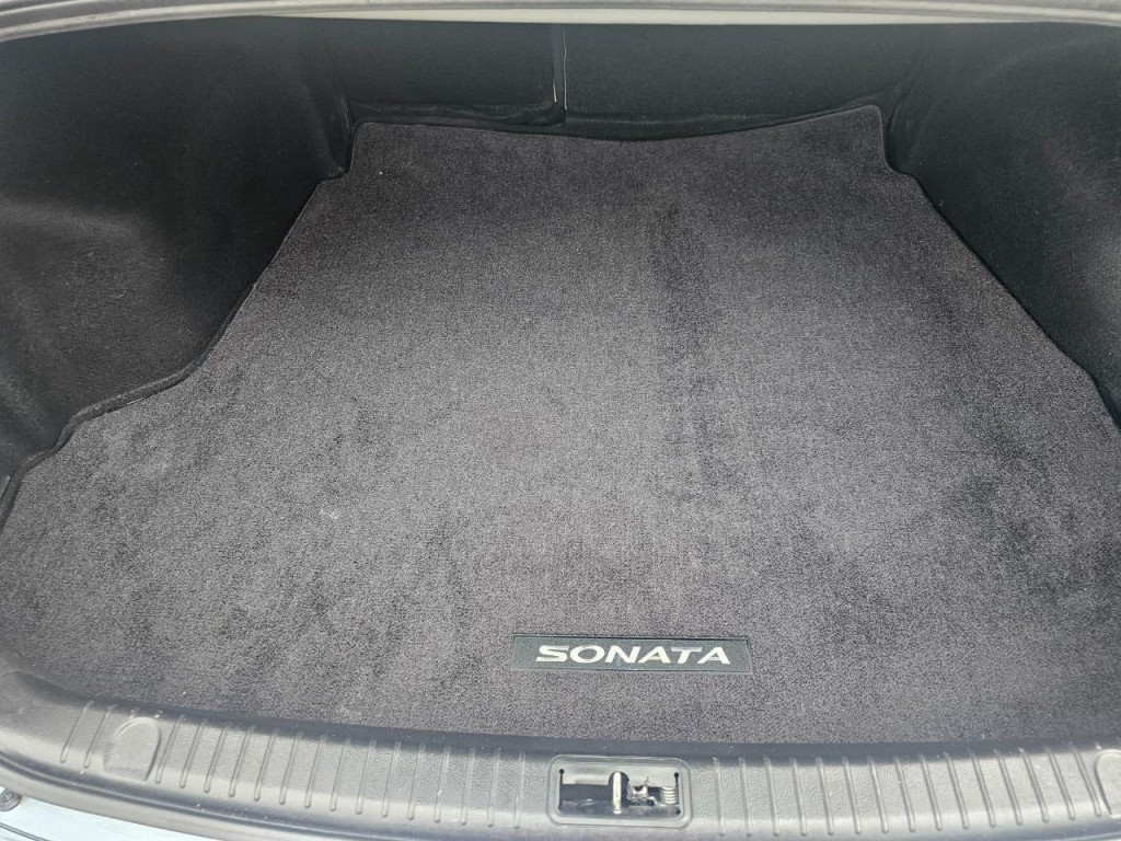 2009 Hyundai Sonata Image 20