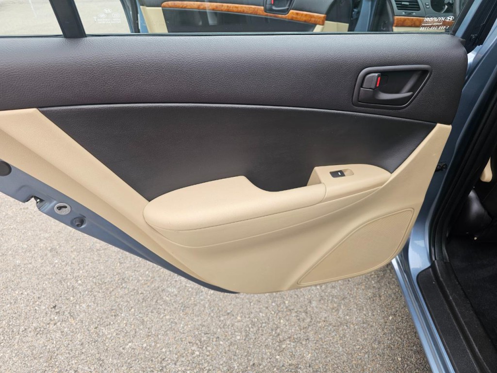2009 Hyundai Sonata Image 22