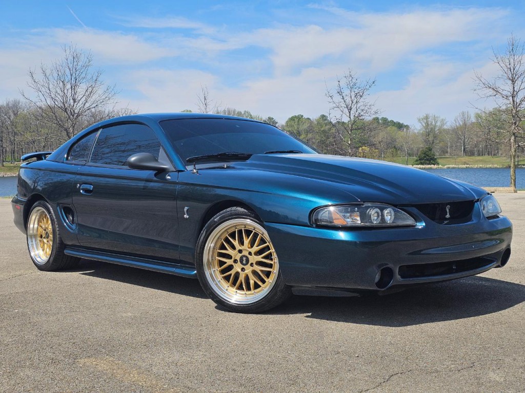 1995 Ford Mustang Image 1