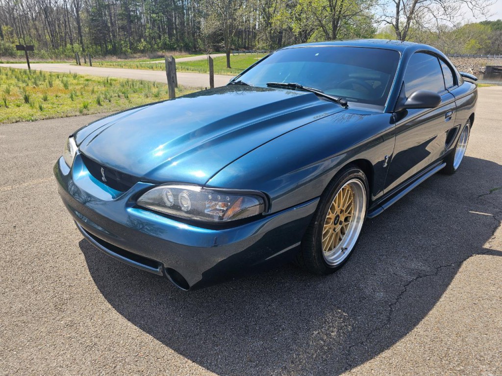 1995 Ford Mustang Image 12