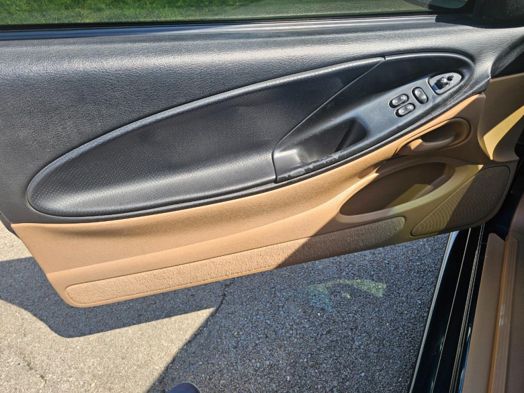 1995 Ford Mustang Image 19