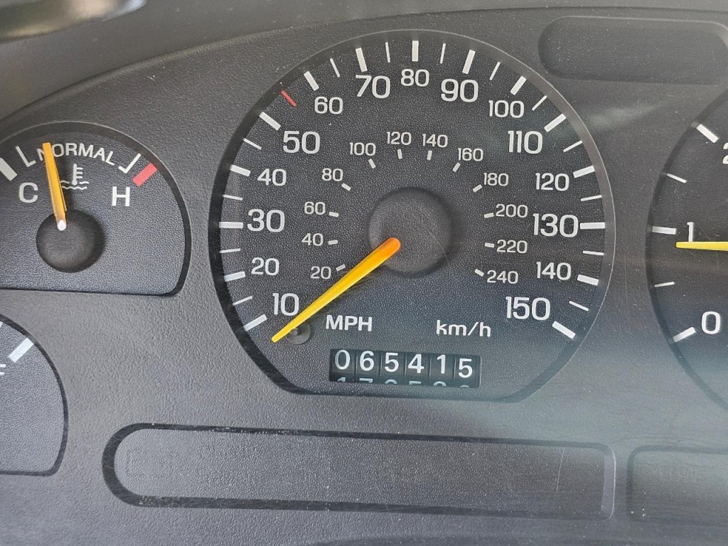 1995 Ford Mustang Image 31