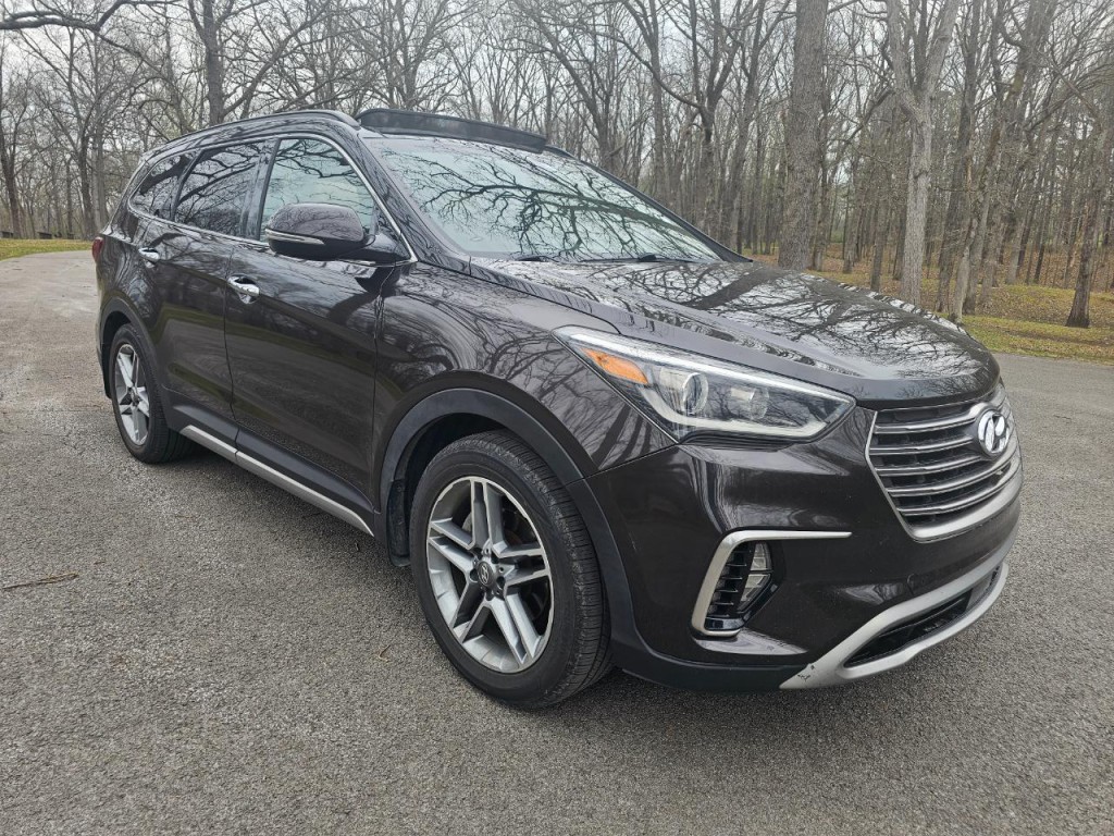 2019 Hyundai Santa Fe Image 1