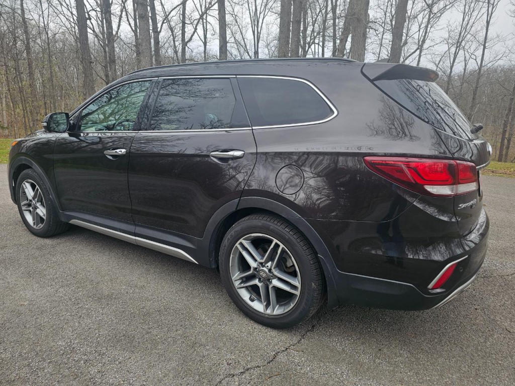 2019 Hyundai Santa Fe Image 3