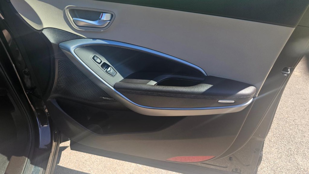 2019 Hyundai Santa Fe Image 16