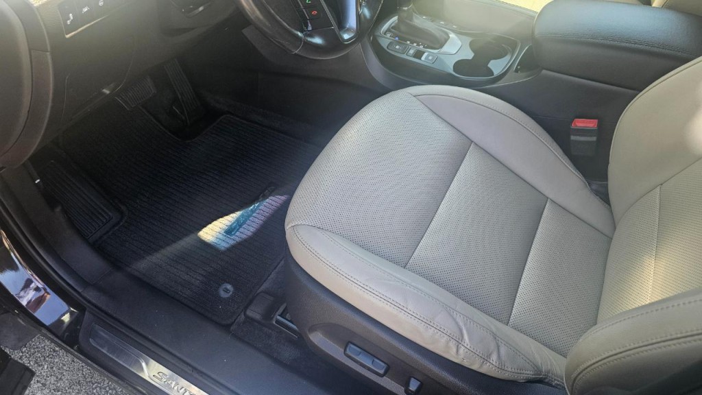 2019 Hyundai Santa Fe Image 27