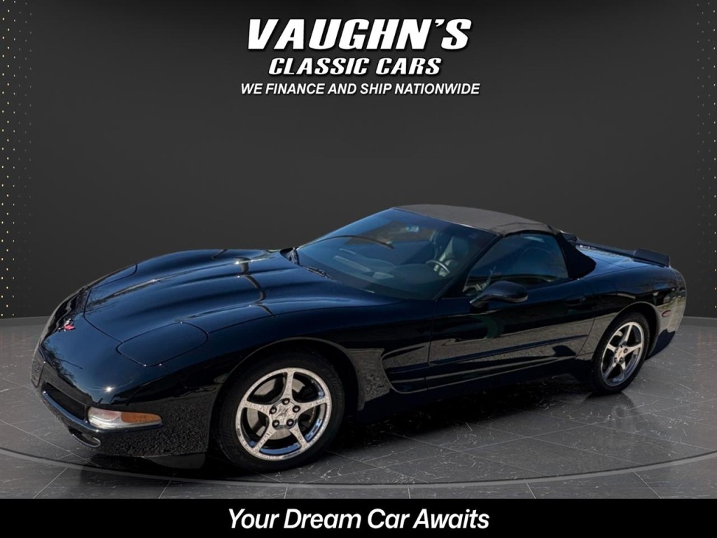 2004 Chevrolet Corvette Image 10