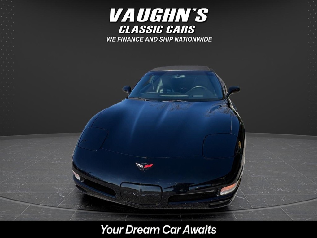 2004 Chevrolet Corvette Image 14