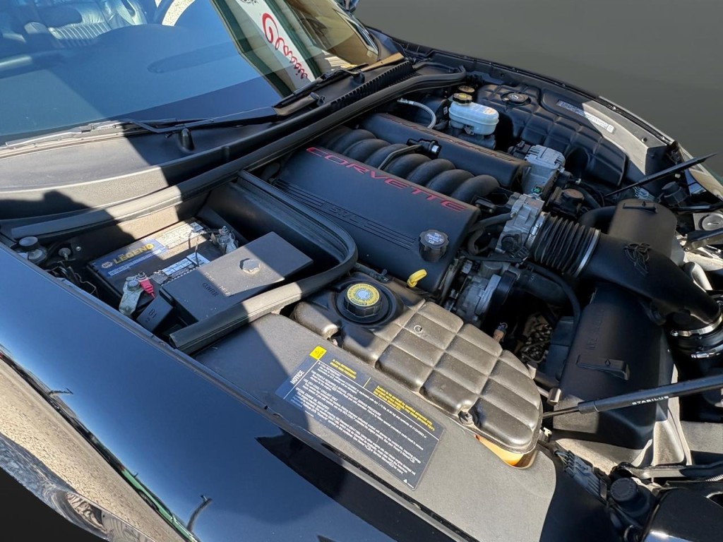 2004 Chevrolet Corvette Image 42