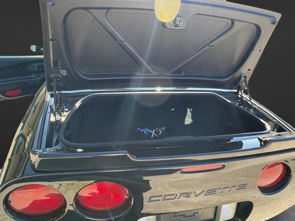 2004 Chevrolet Corvette Image 48
