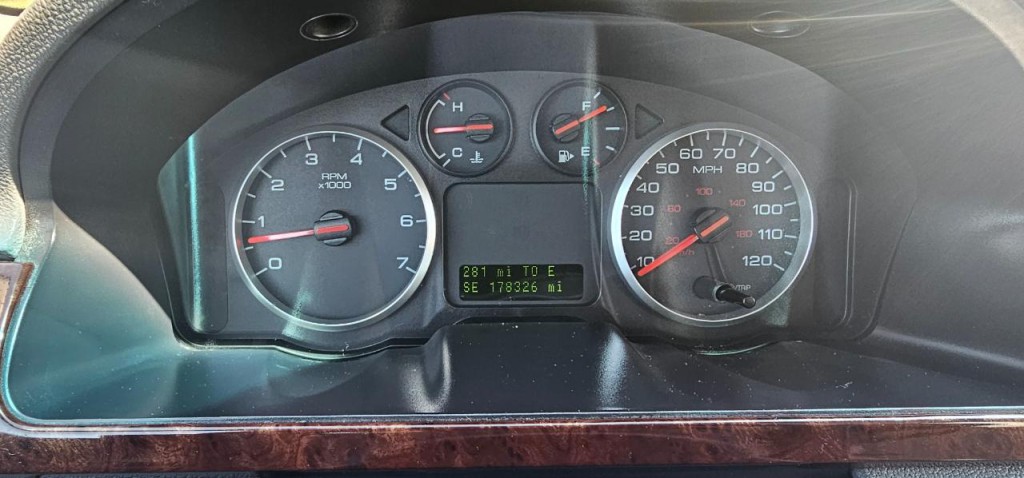 2007 Ford Five Hundred Image 34