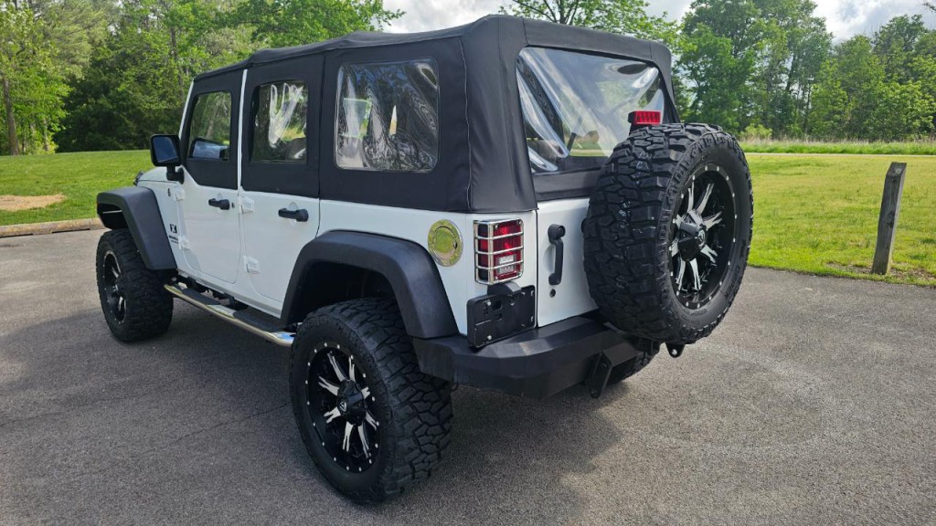 2008 Jeep Wrangler Image 8