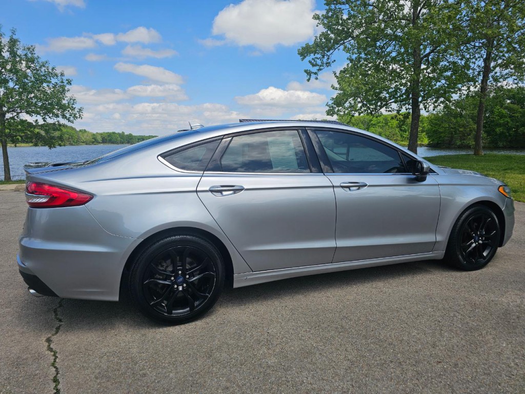 2020 Ford Fusion Image 5