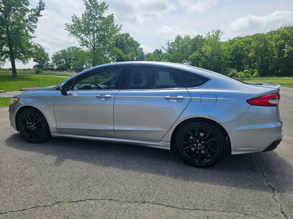 2020 Ford Fusion Image 9