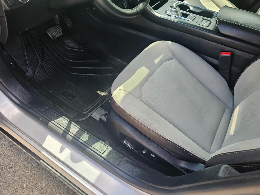 2020 Ford Fusion Image 25