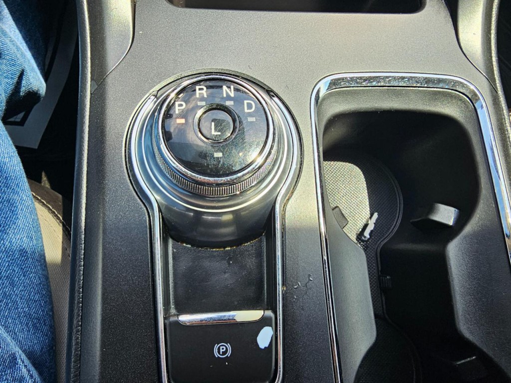 2020 Ford Fusion Image 45
