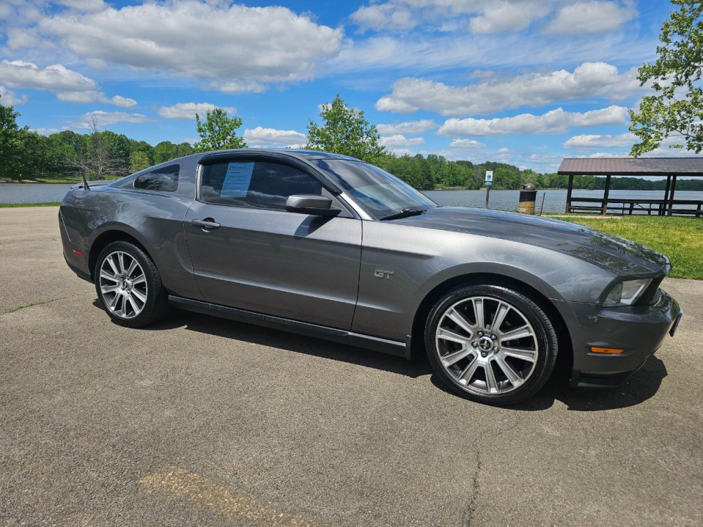 2010 Ford Mustang Image 3
