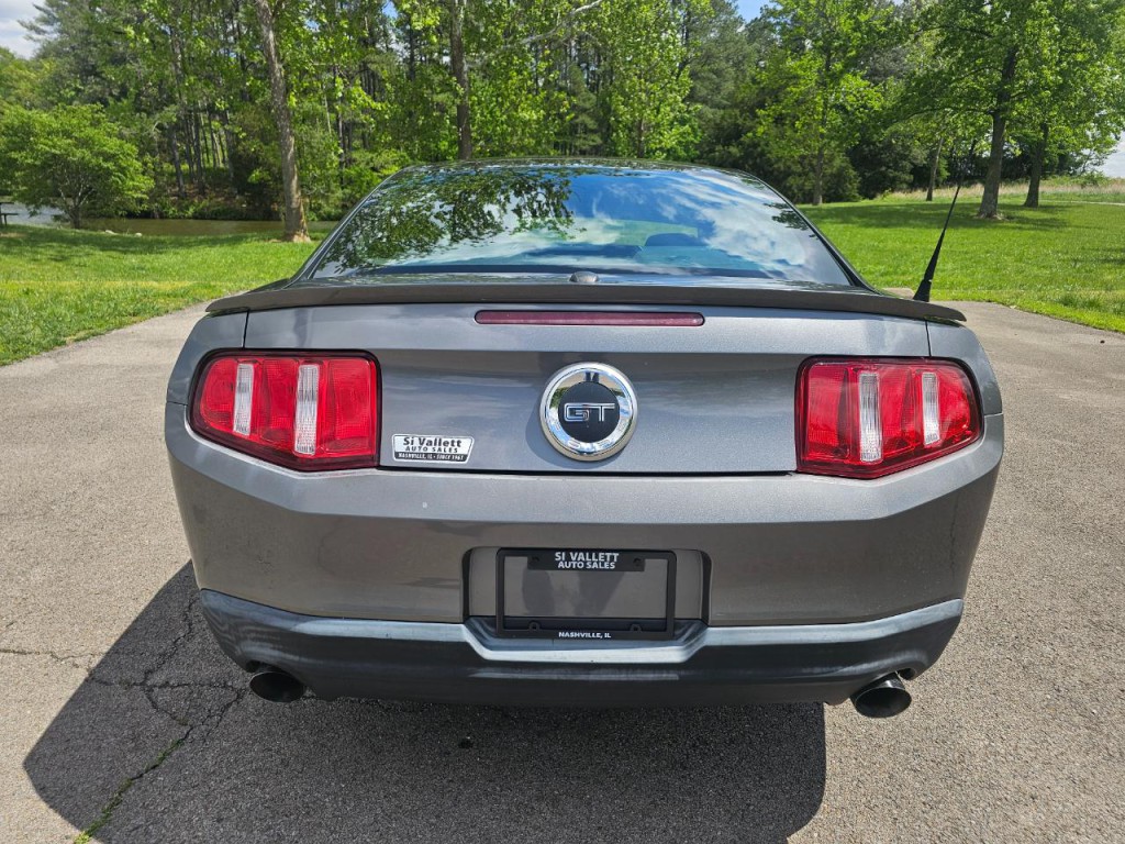 2010 Ford Mustang Image 7