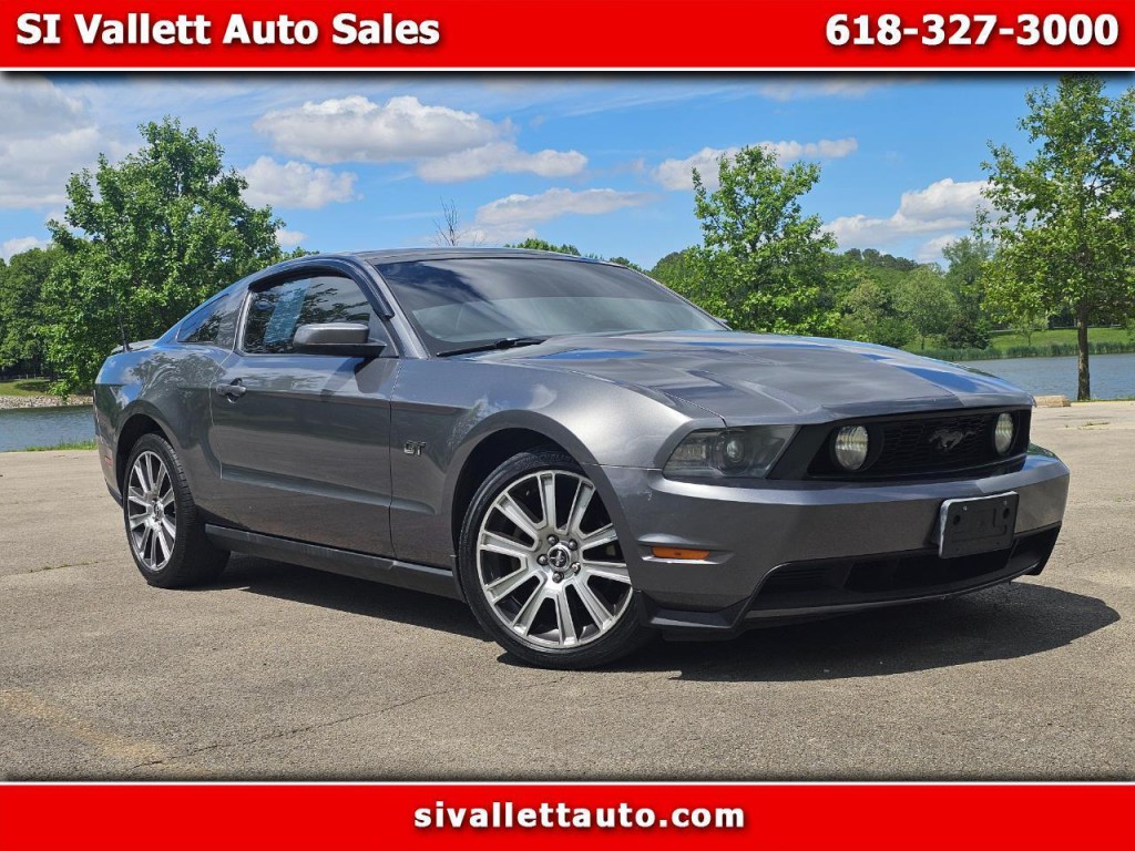 2010 Ford Mustang Image 1