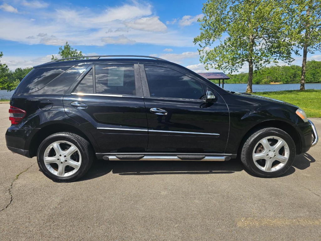 2008 Mercedes-Benz M-Class Image 4
