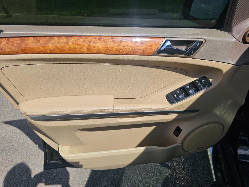 2008 Mercedes-Benz M-Class Image 27