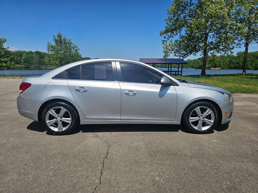 2014 Chevrolet Cruze Image 4