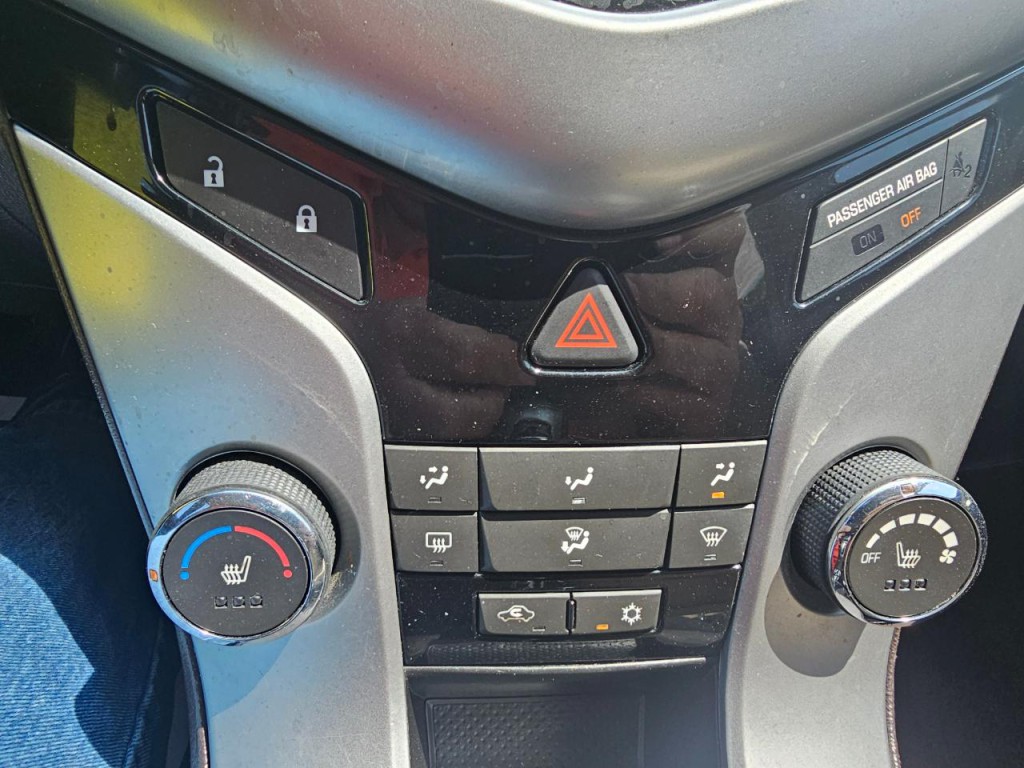 2014 Chevrolet Cruze Image 39